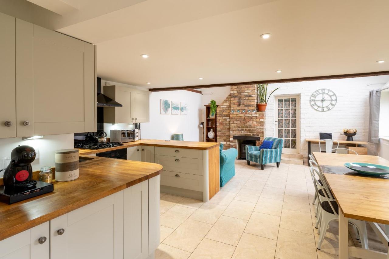 Colthorn Farm Cottage By Aryas Properties - Oxford Bagian luar foto